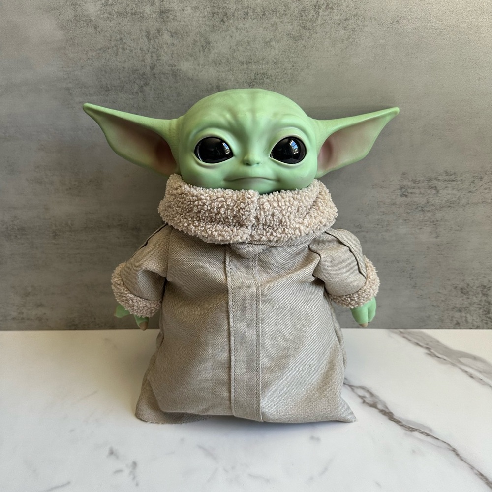 Mattel Star Wars The Mandalorian Grogu Baby Yoda Doll Plush 11-inch Toy